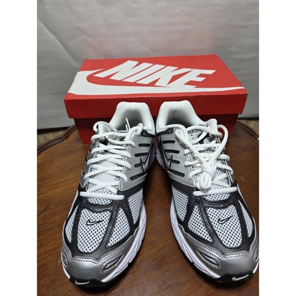 Nike Air Pegasus 2005 Metallic Silver Black White Mens Size 8.5 NIB main image 4